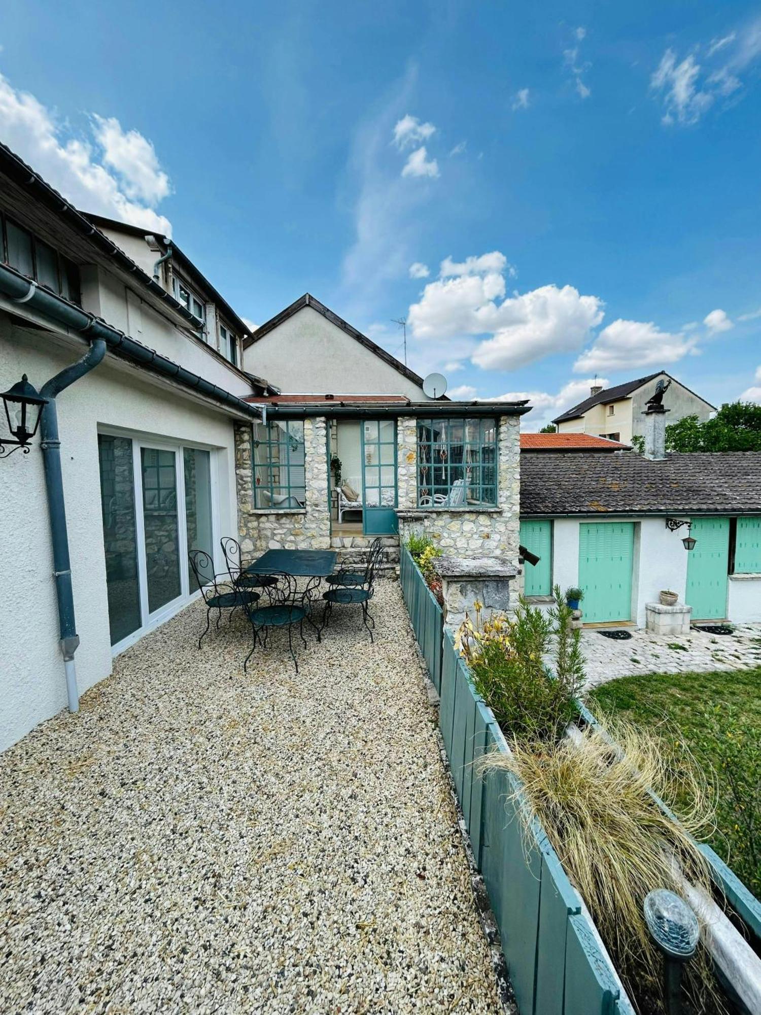 Magnifique Maison Dartiste La Maison Aerts Reims Luaran gambar